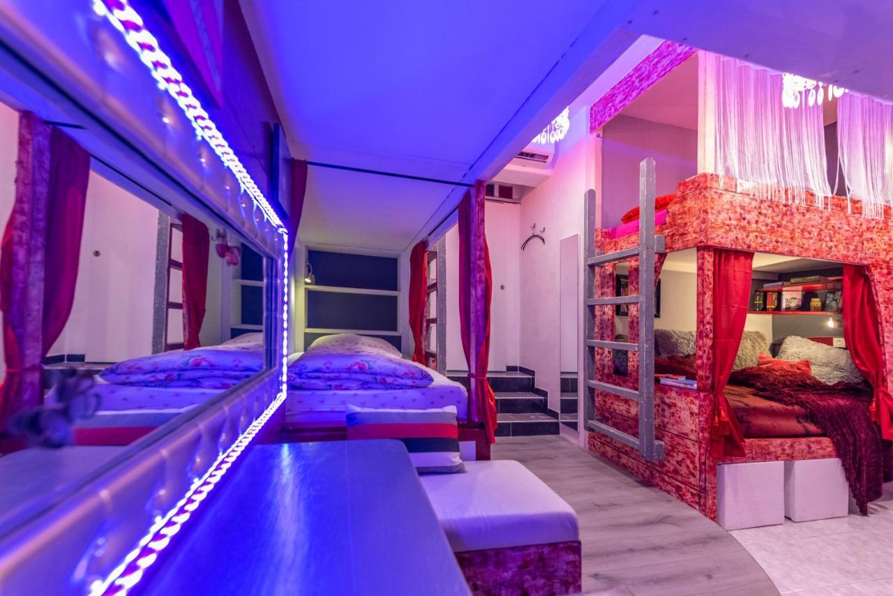Ricardo Team-Hostel Пєщана-Увала Екстер'єр фото