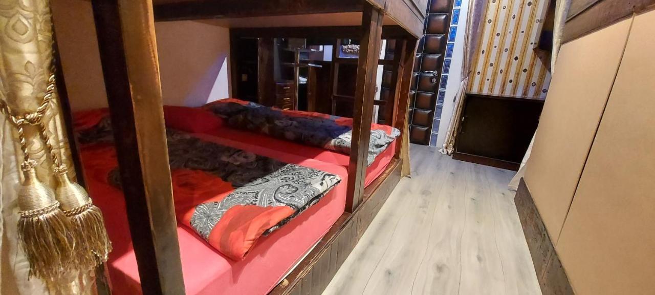 Ricardo Team-Hostel Пєщана-Увала Екстер'єр фото